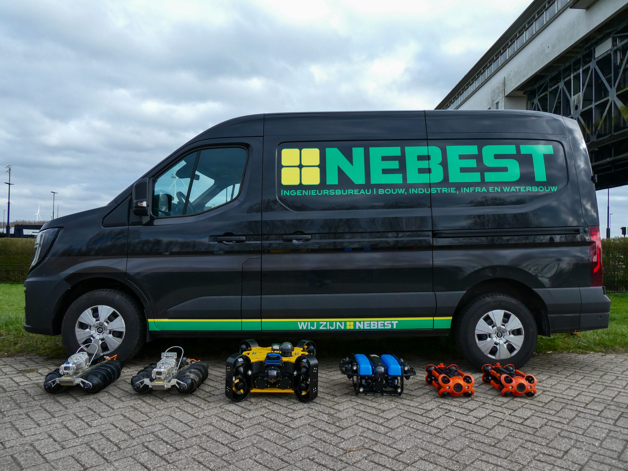 duikbus en moderne rov-apparatuur nebest