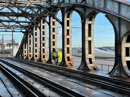 inspectie metalen brug