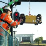 nebest-rov wordt te water gelaten voor een inspectie