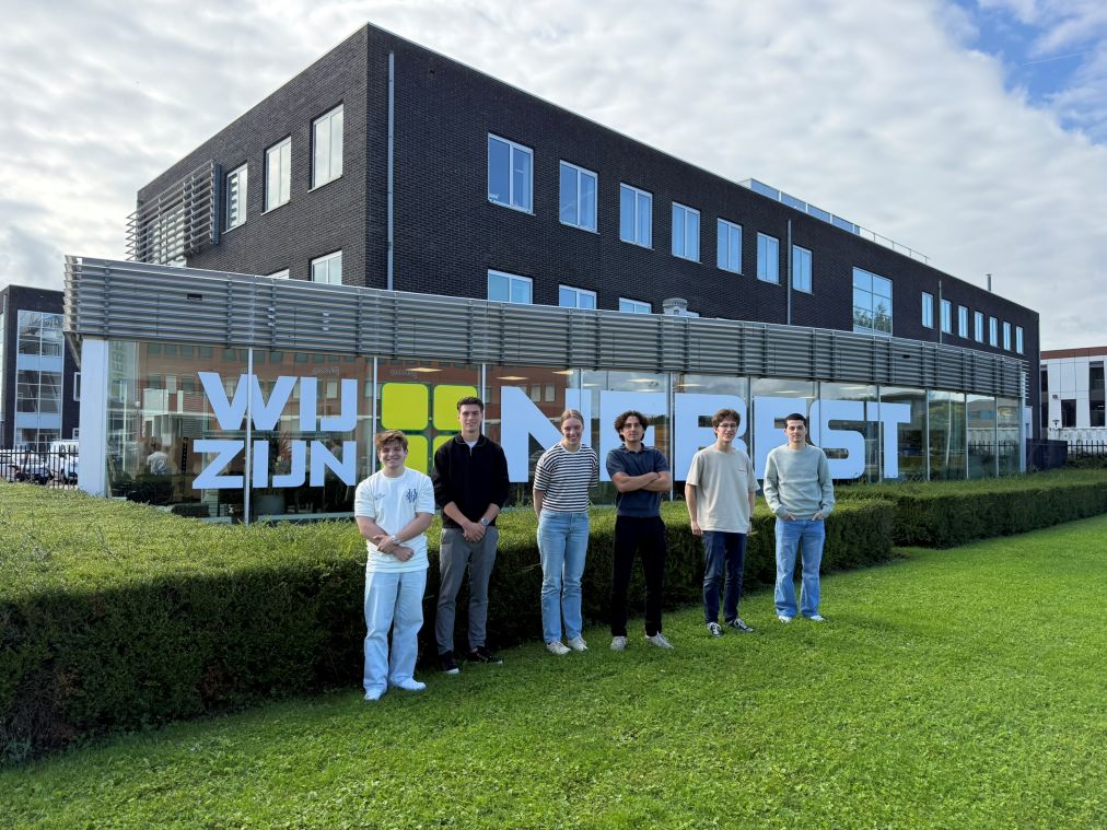 Zes enthousiaste stagiairs gestart bij Nebest!